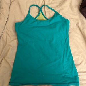 Emerald green lululemon top